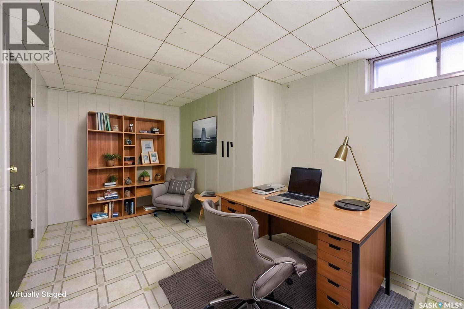 2020 Eastlake Avenue, Saskatoon, SK - Indoor Photo Showing Office
