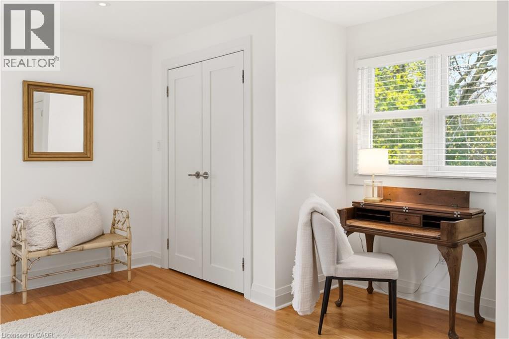 2137 Deyncourt Drive, Burlington, ON - Indoor Photo Showing Other Room