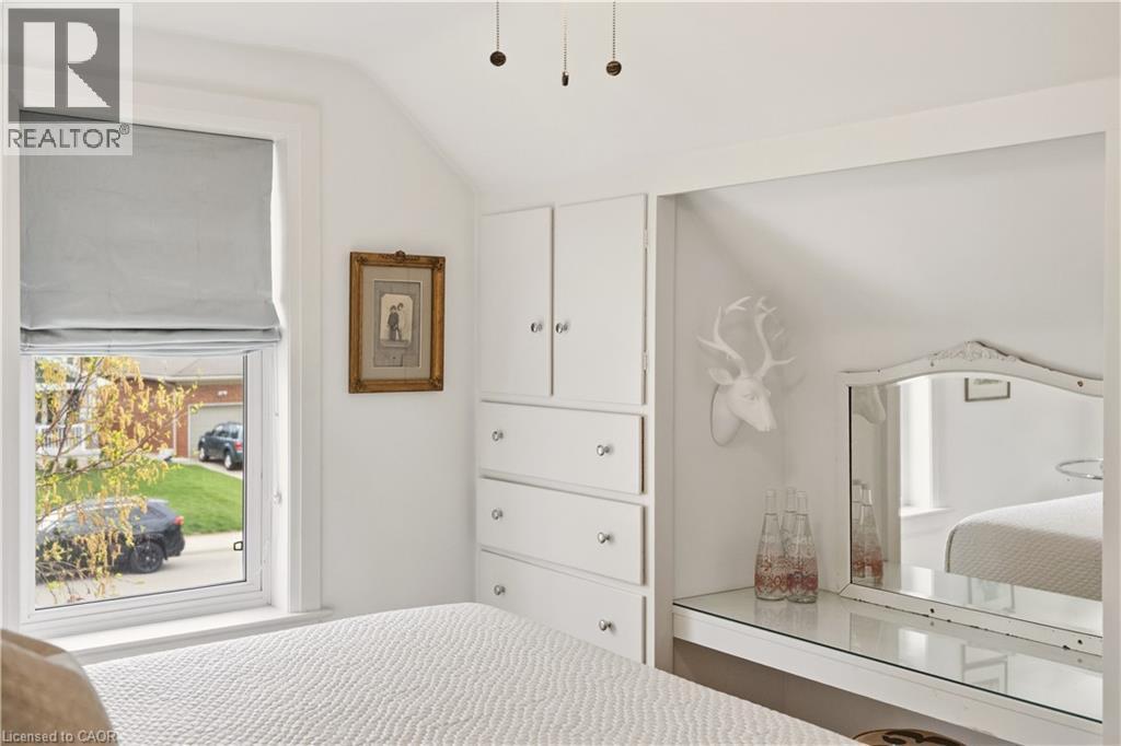 2137 Deyncourt Drive, Burlington, ON - Indoor Photo Showing Other Room