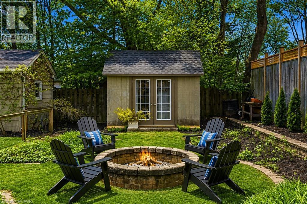 Virtually created foliage/season - 2137 Deyncourt Drive, Burlington, ON - Outdoor