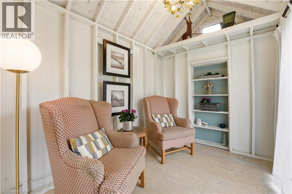 Garden House - 2137 Deyncourt Drive, Burlington, ON - Indoor