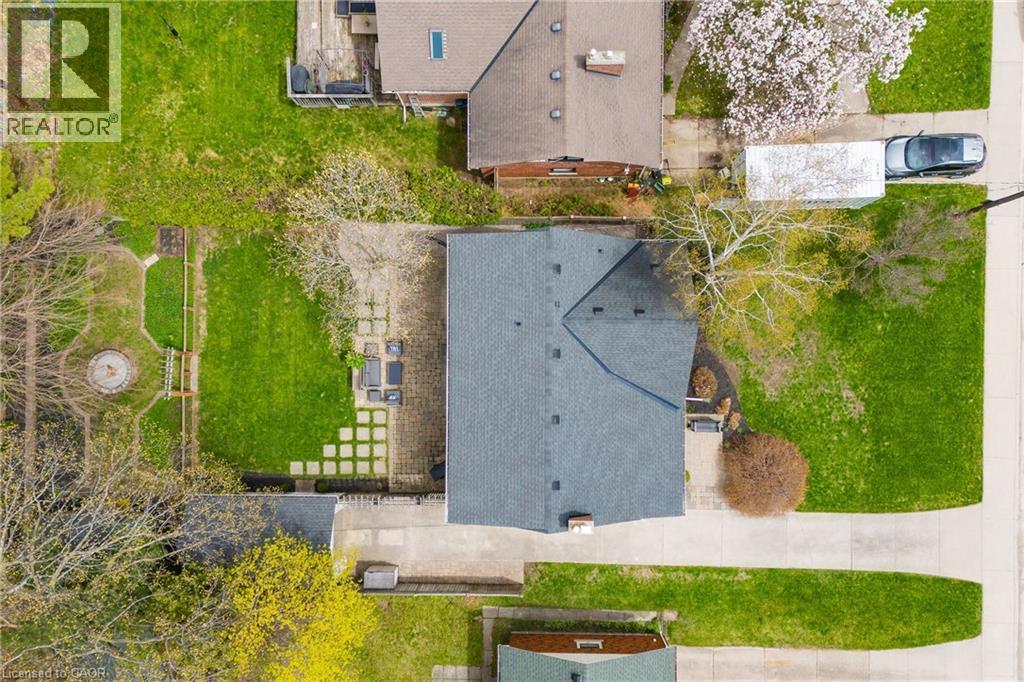 2137 Deyncourt Drive, Burlington, ON - Outdoor