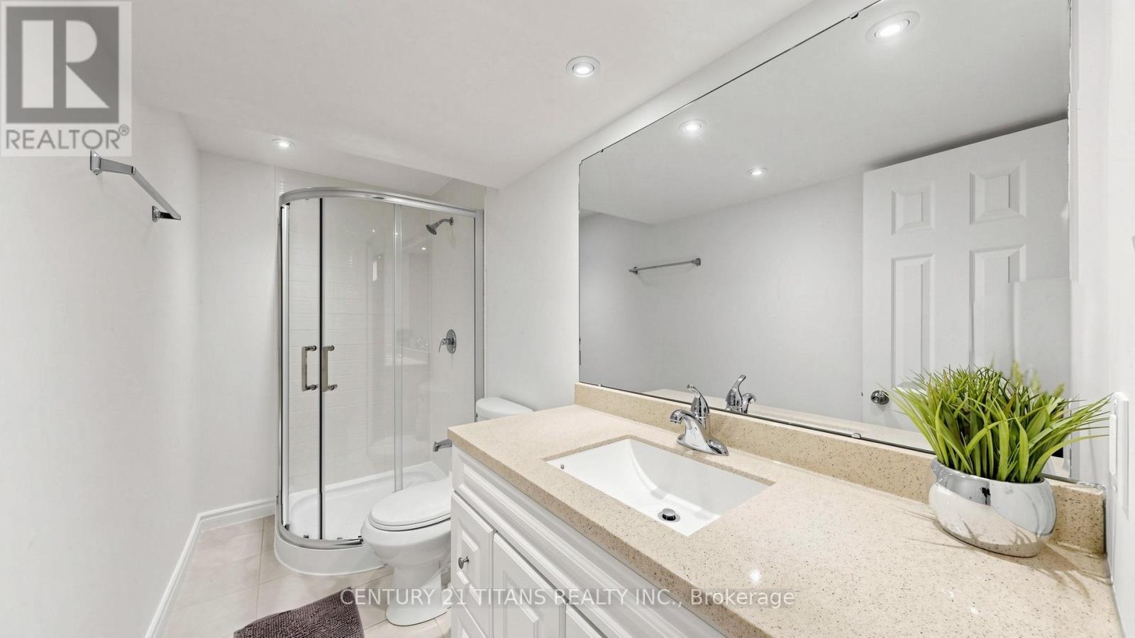 13 Pamgrey Road, Markham, ON - Indoor Photo Showing Bathroom