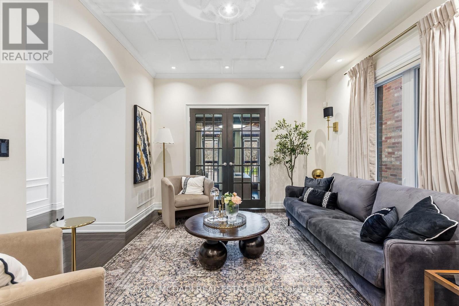 3155 Seabright Drive, Mississauga, ON - Indoor Photo Showing Living Room