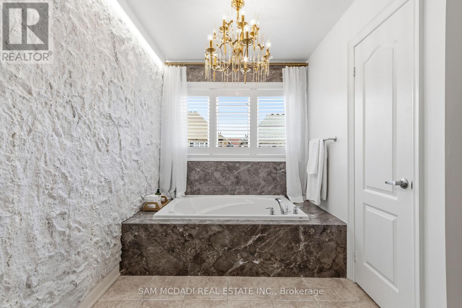 3155 Seabright Drive, Mississauga, ON - Indoor Photo Showing Bathroom