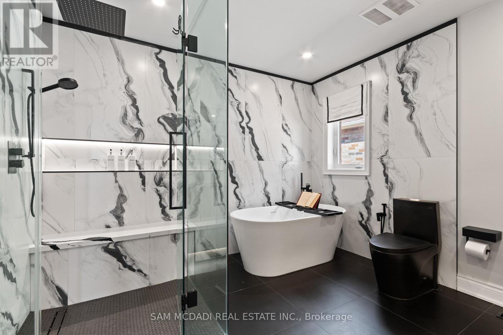 3155 Seabright Drive, Mississauga, ON - Indoor Photo Showing Bathroom