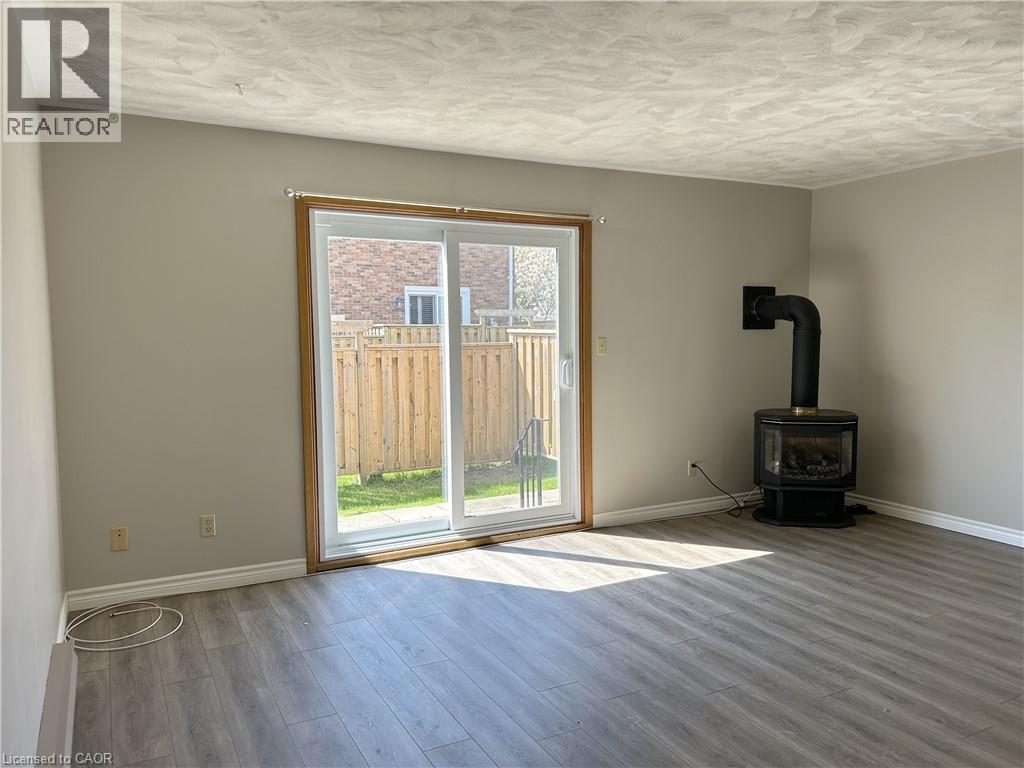 10 Montclair Crescent, Simcoe, ON - Indoor With Fireplace