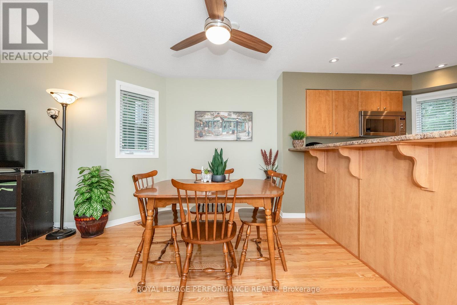 111 Steele Park Private, Ottawa, ON - Indoor Photo Showing Dining Room