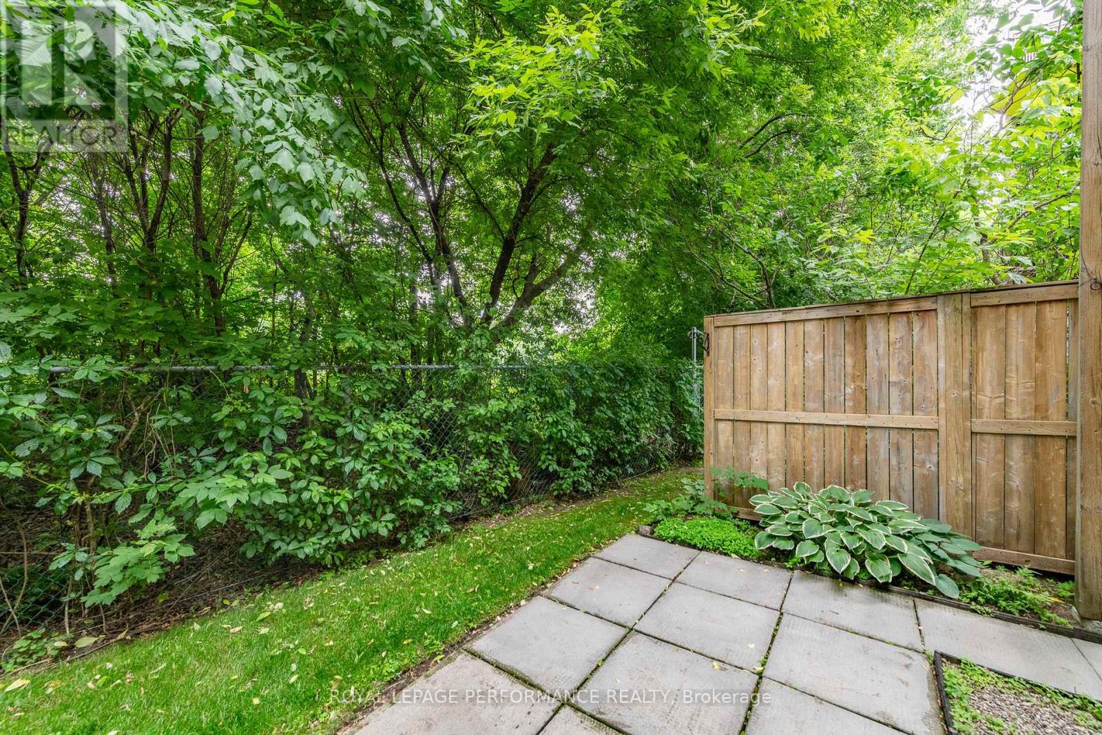 111 Steele Park Private, Ottawa, ON - Outdoor