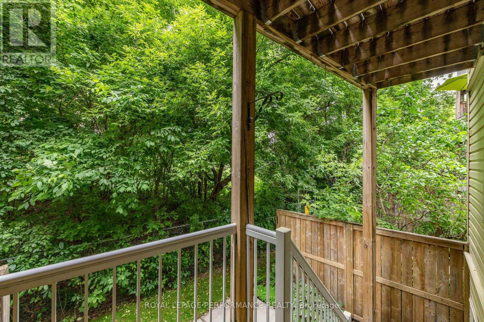 111 Steele Park Private, Ottawa, ON - Outdoor