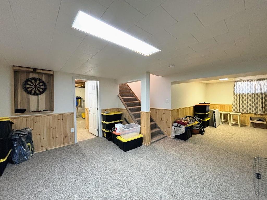 7 Swallow Drive, Manitouwadge, ON - Indoor