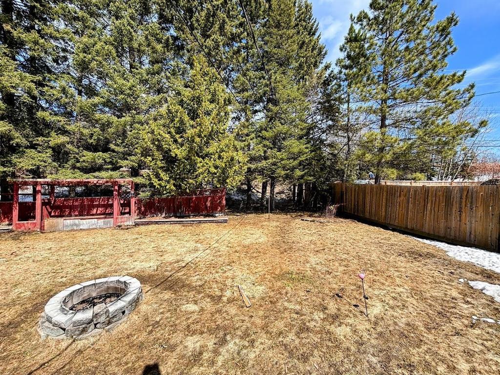 7 Swallow Drive, Manitouwadge, ON - Outdoor
