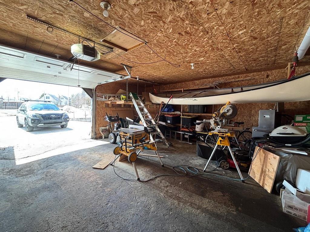 7 Swallow Drive, Manitouwadge, ON - Indoor