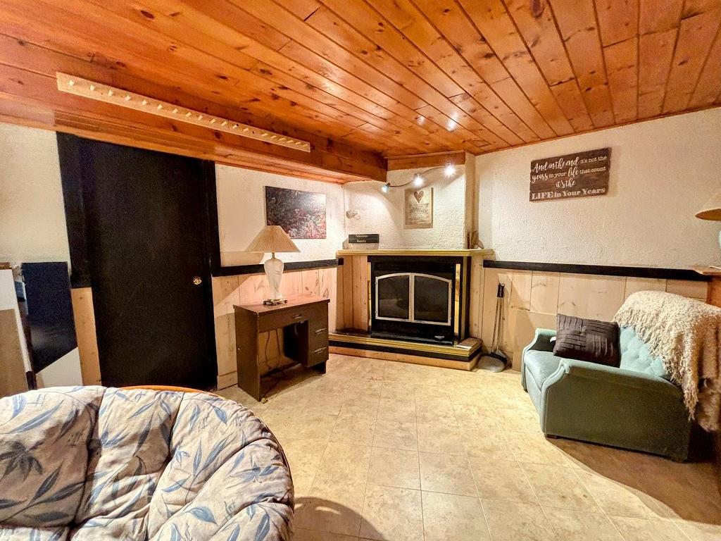 64 Hemlo Drive, Marathon, ON - Indoor Photo Showing Other Room