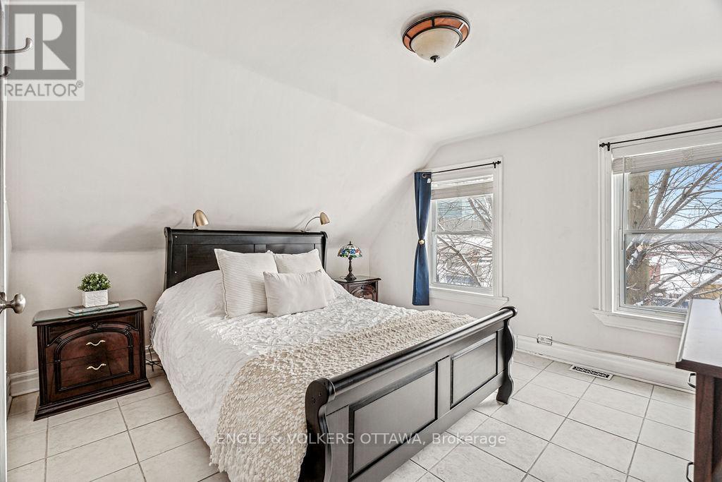 477 Booth Street, Ottawa, ON - Indoor Photo Showing Bedroom