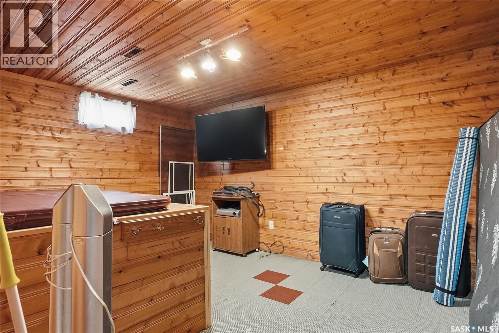 454 Konihowski Road, Saskatoon, SK - Indoor