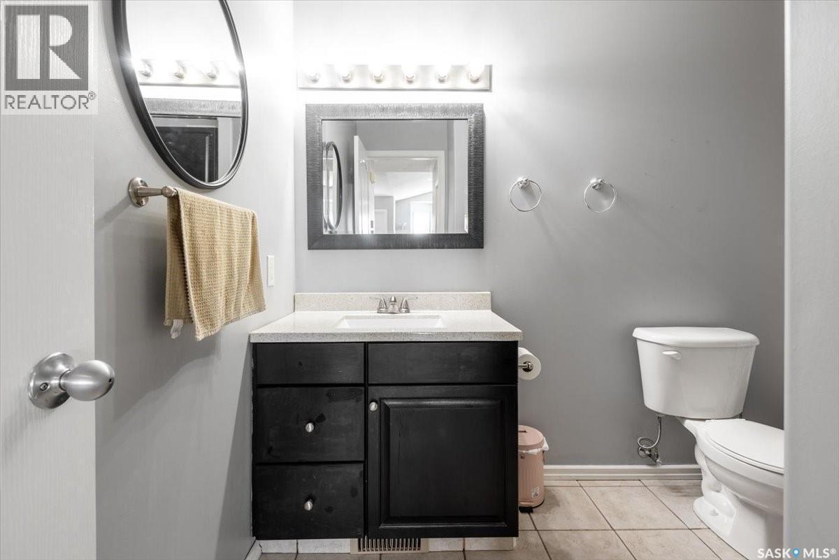 4044 Buckingham Drive E, Regina, SK - Indoor Photo Showing Bathroom