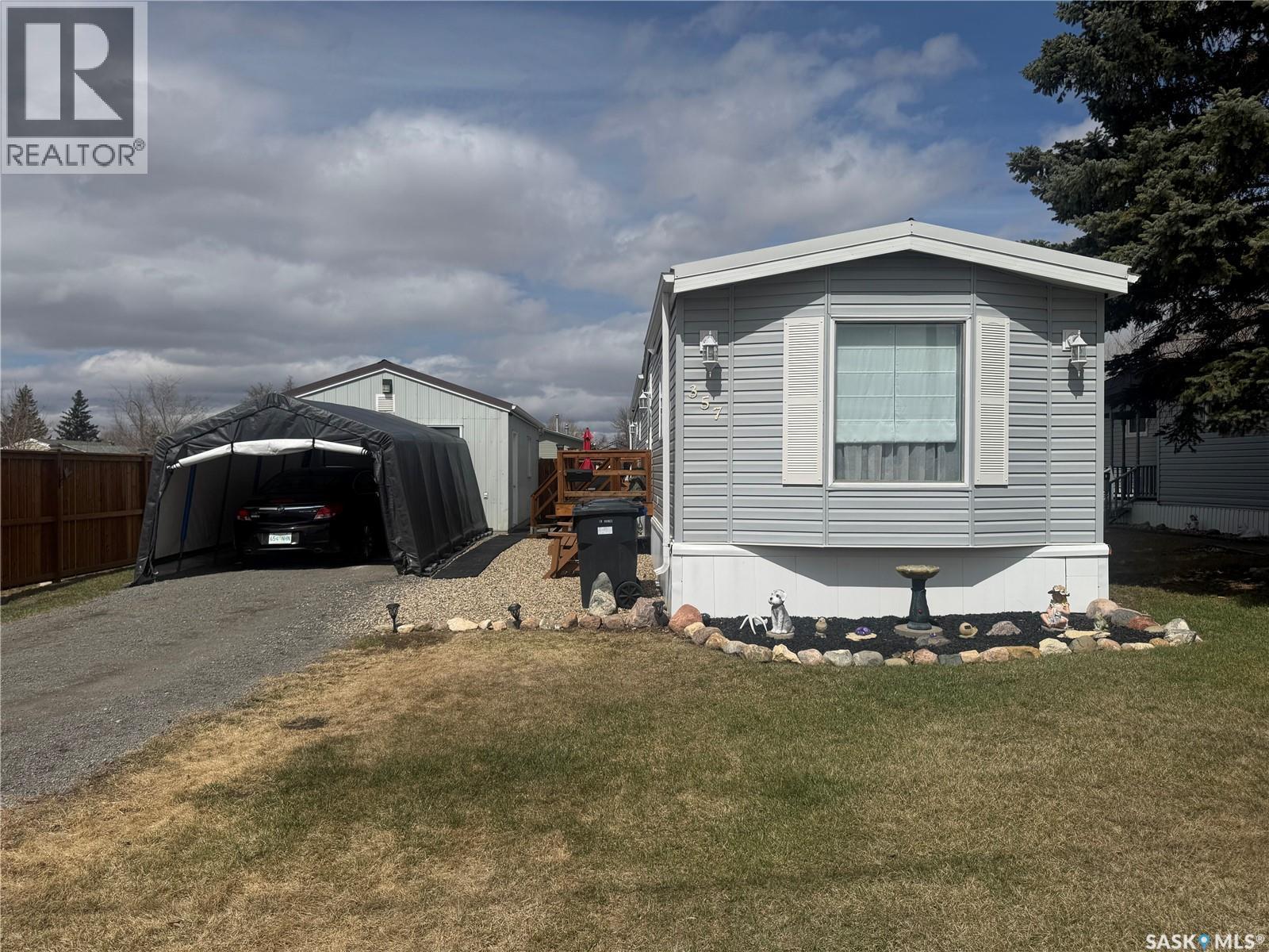 357 10Th Avenue Se, Weyburn, SK