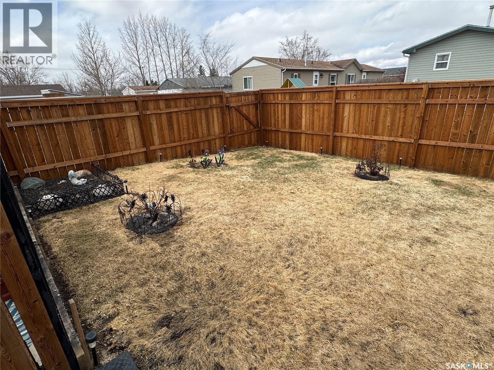 357 10Th Avenue Se, Weyburn, SK