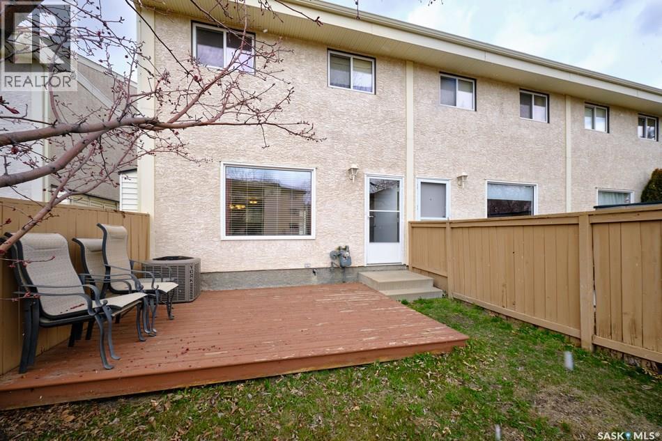 63 Killarney Way, Regina, SK - Outdoor With Exterior