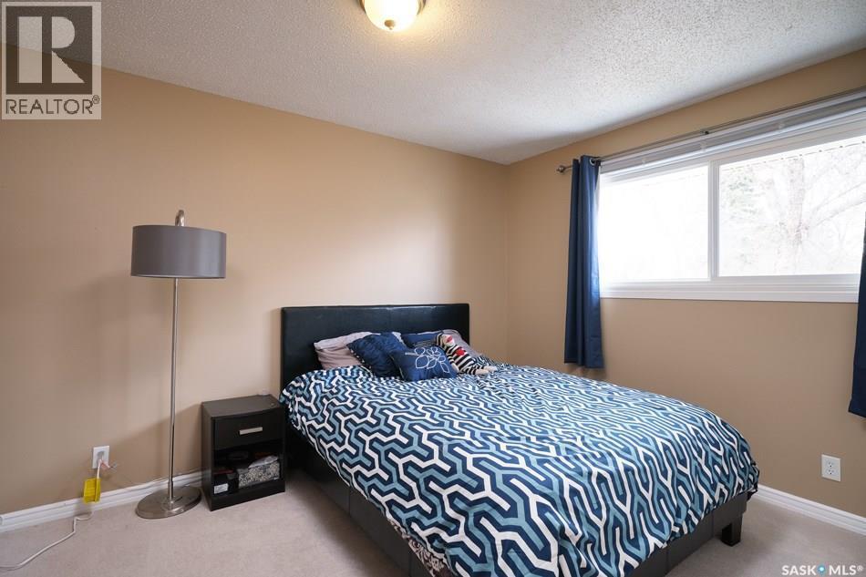 63 Killarney Way, Regina, SK - Indoor Photo Showing Bedroom