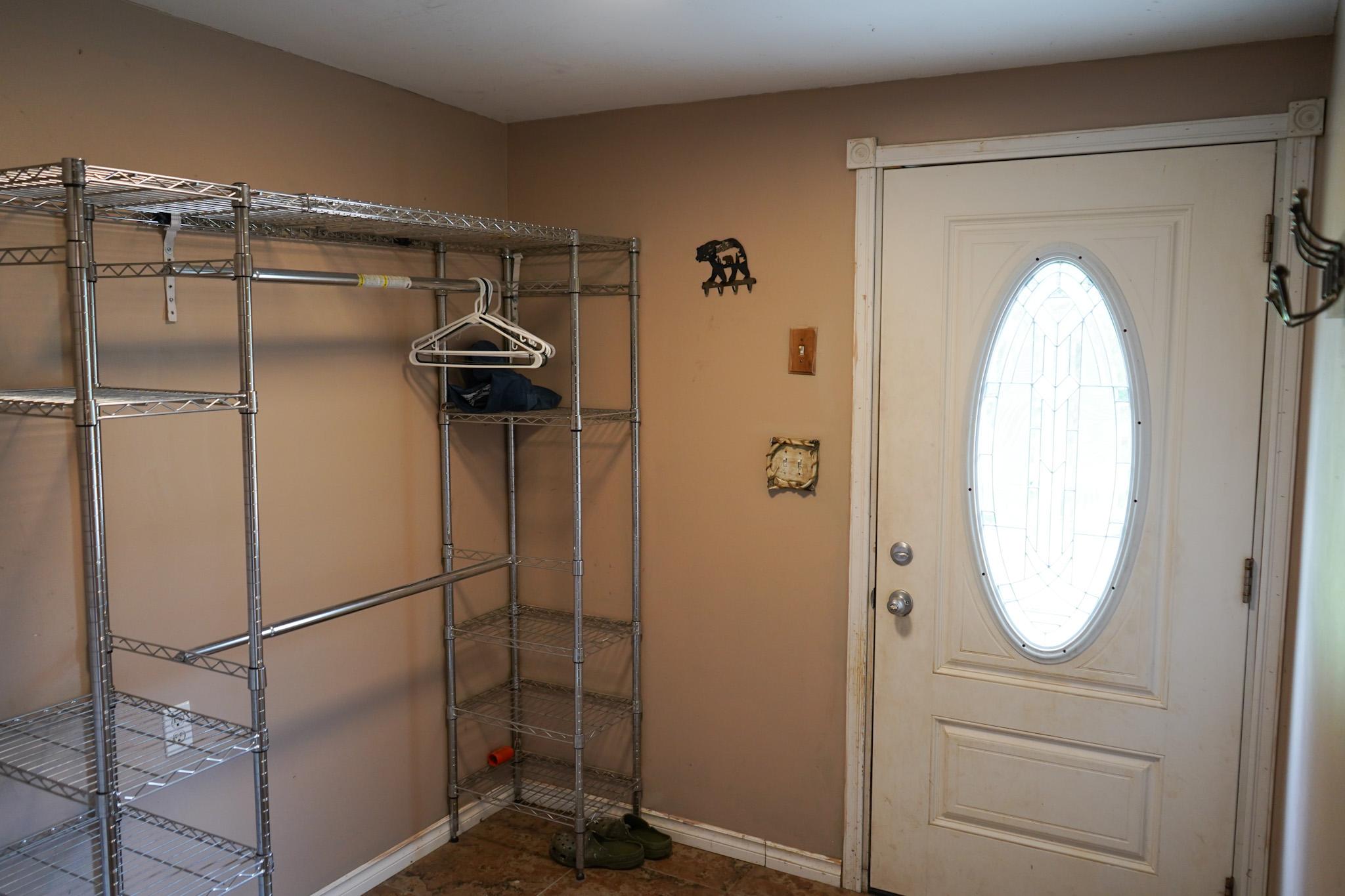 1741 Chasm Road, Clinton, BC - Indoor
