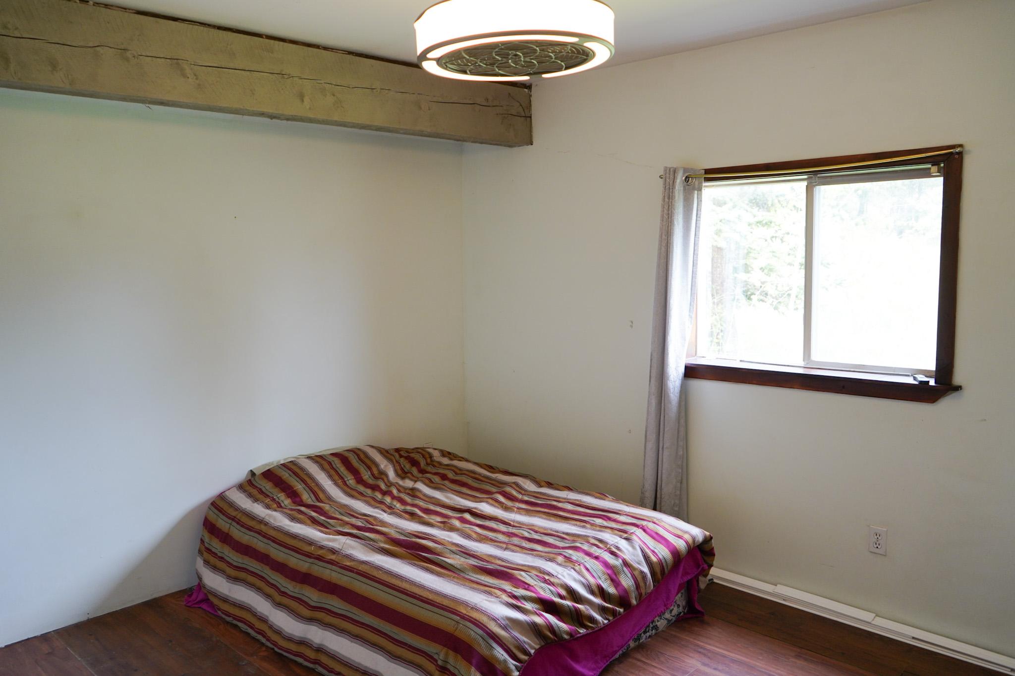 1741 Chasm Road, Clinton, BC - Indoor Photo Showing Bedroom