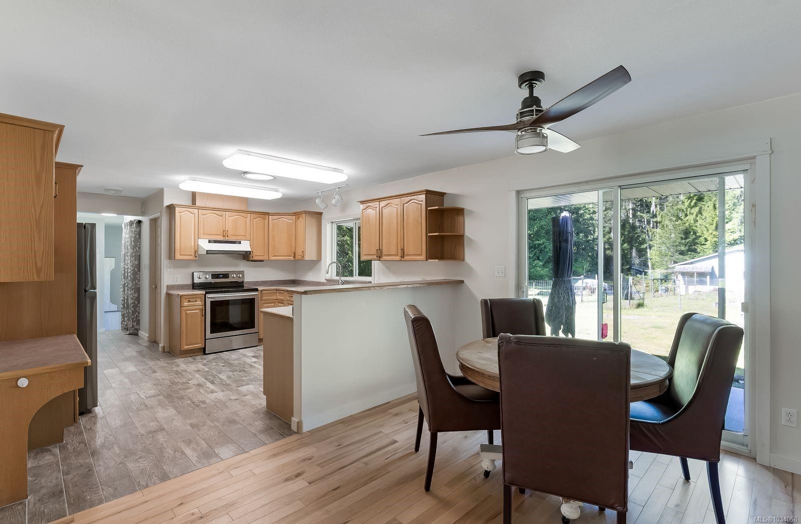 520 Corcan Rd, Qualicum Beach, BC