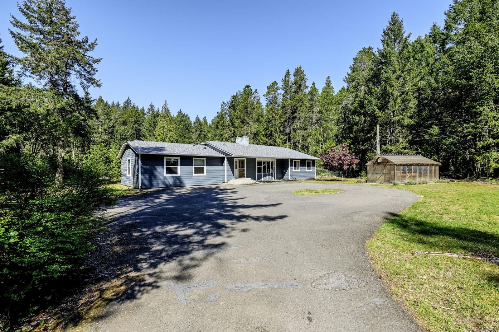 520 Corcan Rd, Qualicum Beach, BC