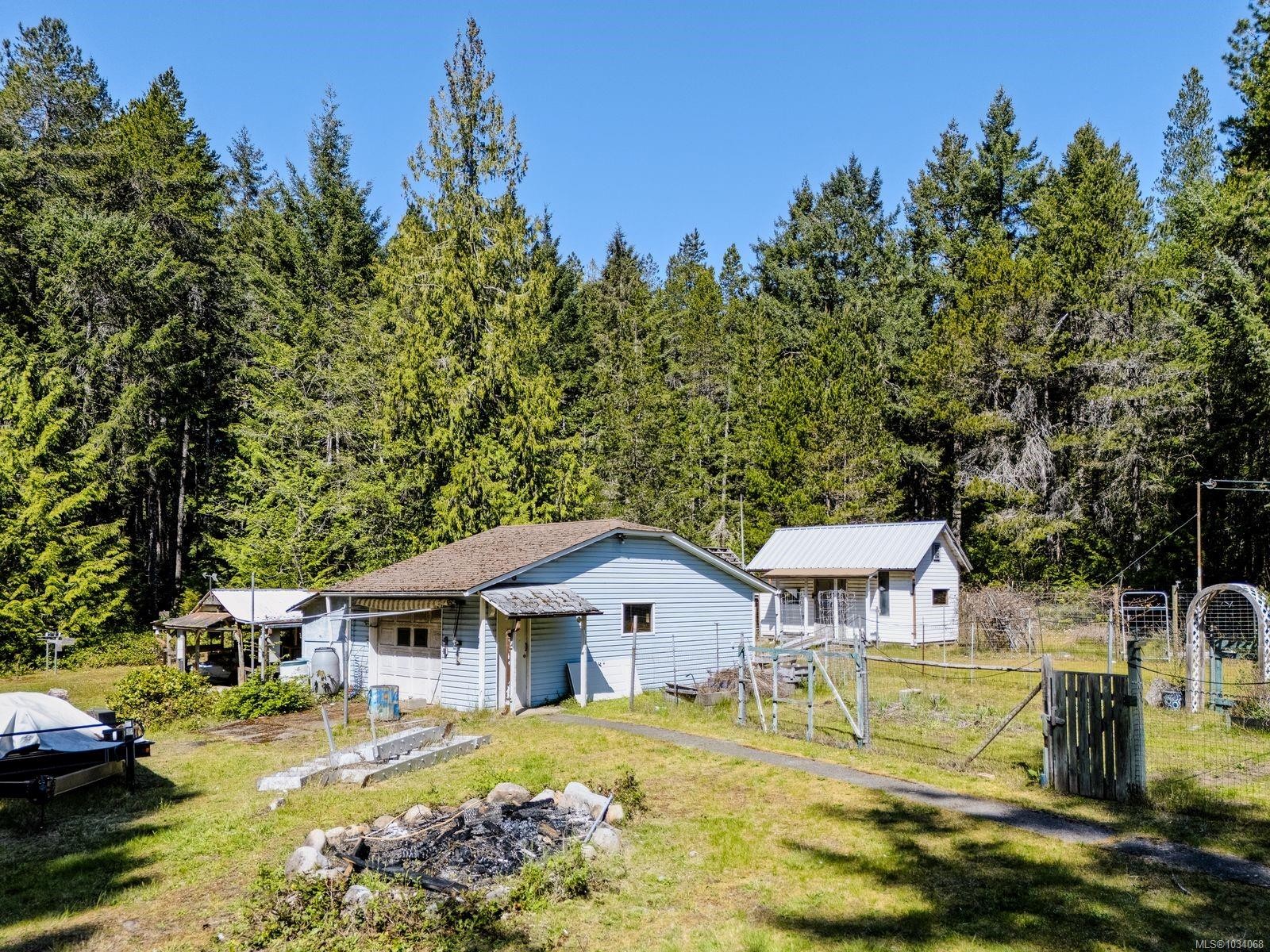 520 Corcan Rd, Qualicum Beach, BC