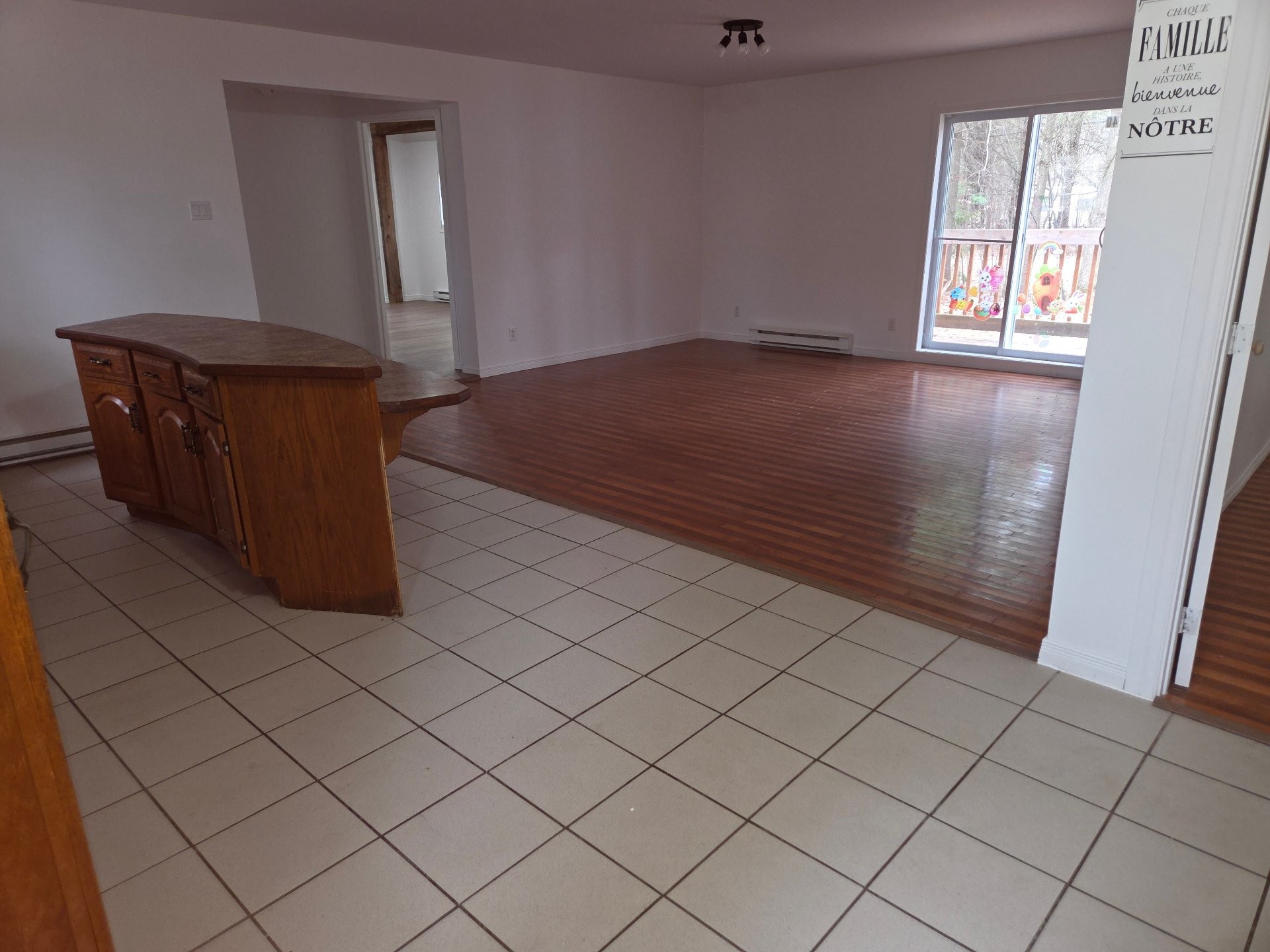 Kitchen - 40 Rue Des Cerisiers, Notre-Dame-Du-Mont-Carmel, QC - Indoor Photo Showing Other Room