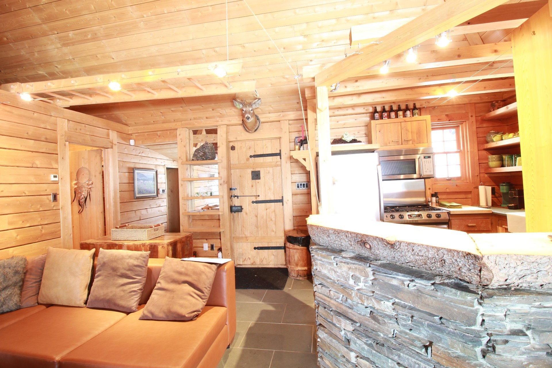Overall view - 960 Rg Ste-Mathilde O., La Malbaie, QC - Indoor Photo Showing Living Room