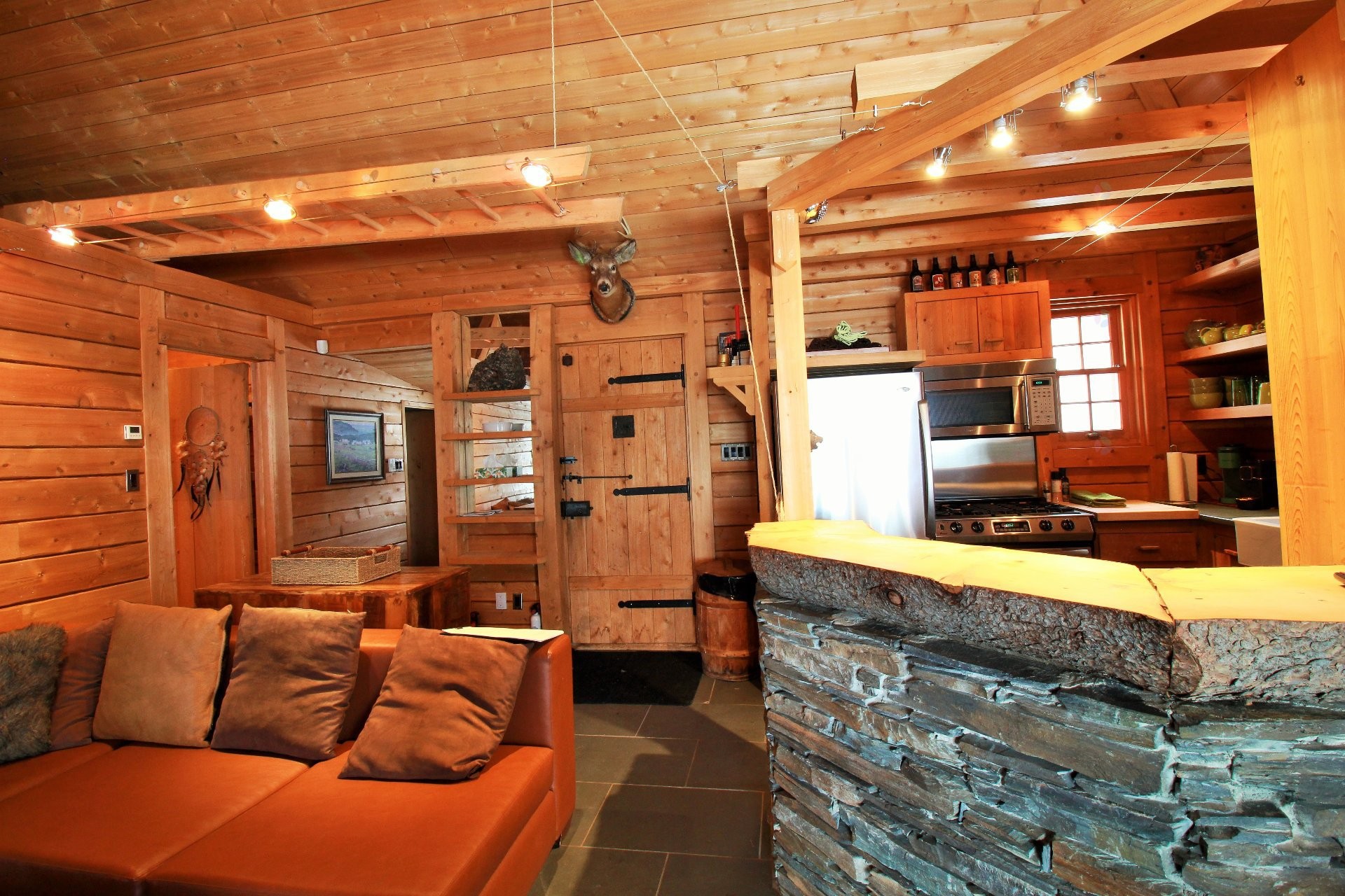 Overall view - 960 Rg Ste-Mathilde O., La Malbaie, QC - Indoor Photo Showing Living Room
