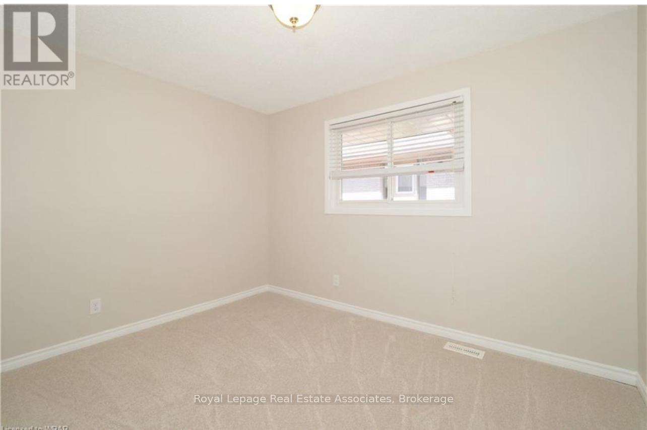 Main - 86 Overlea Crescent, Kitchener, ON - Indoor Photo Showing Other Room