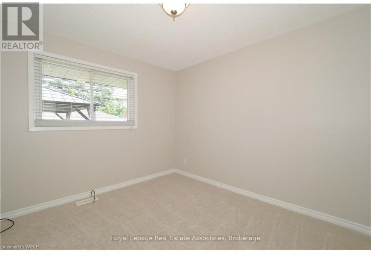 Main - 86 Overlea Crescent, Kitchener, ON - Indoor Photo Showing Other Room