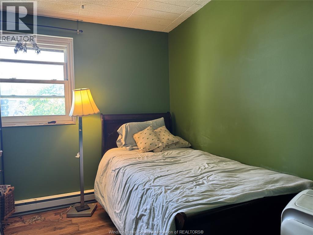 6647 Thornberry Crescent, Windsor, ON - Indoor Photo Showing Bedroom