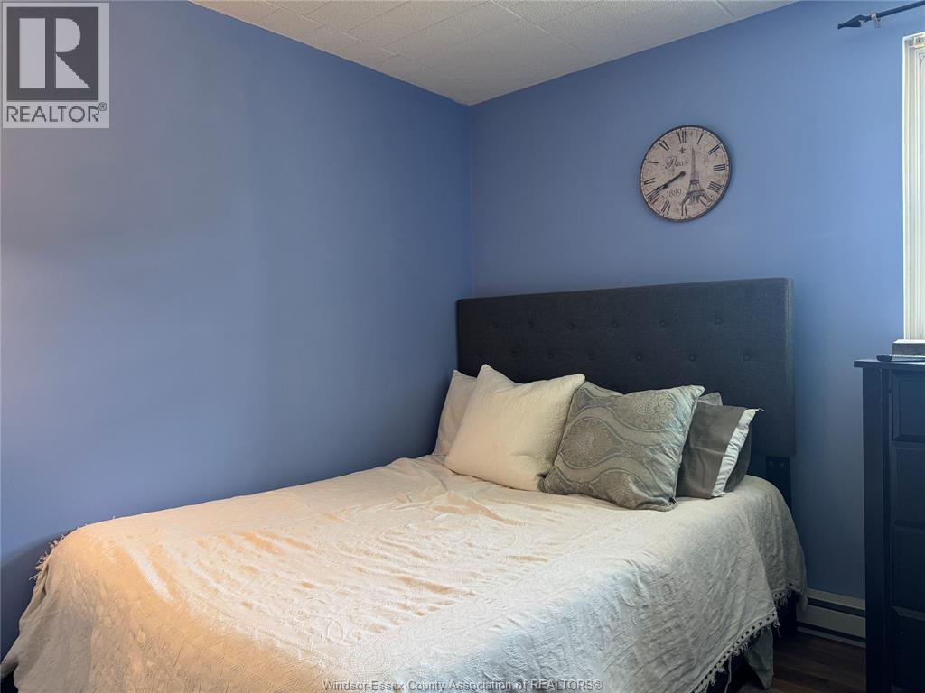 6647 Thornberry Crescent, Windsor, ON - Indoor Photo Showing Bedroom