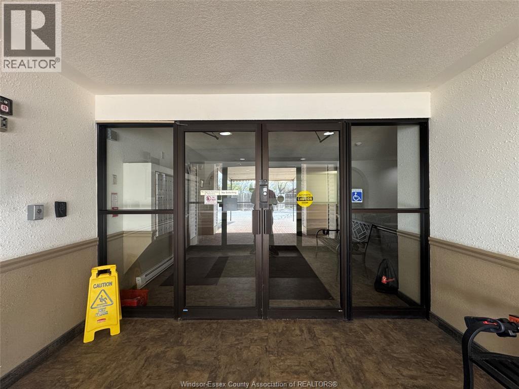6647 Thornberry Crescent, Windsor, ON - Photo Showing Other Room