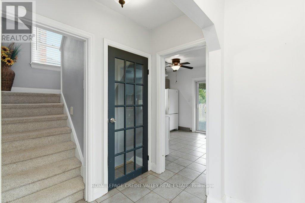 117 Glencarry Avenue, Hamilton, ON - Indoor Photo Showing Other Room