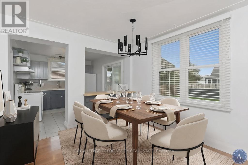 117 Glencarry Avenue, Hamilton, ON - Indoor Photo Showing Dining Room