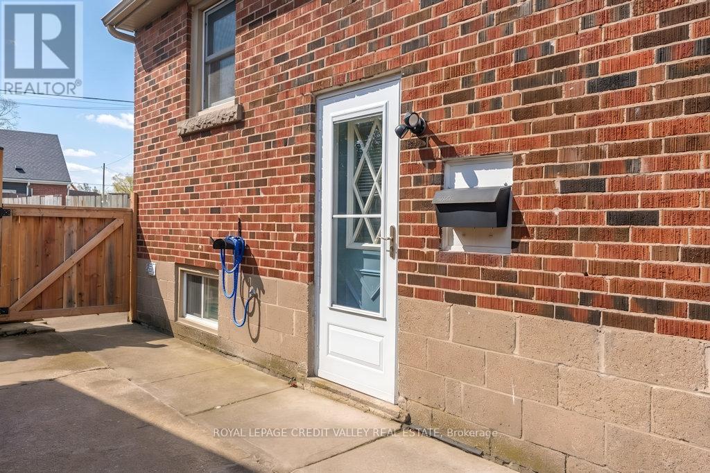 117 Glencarry Avenue, Hamilton, ON - Outdoor With Exterior