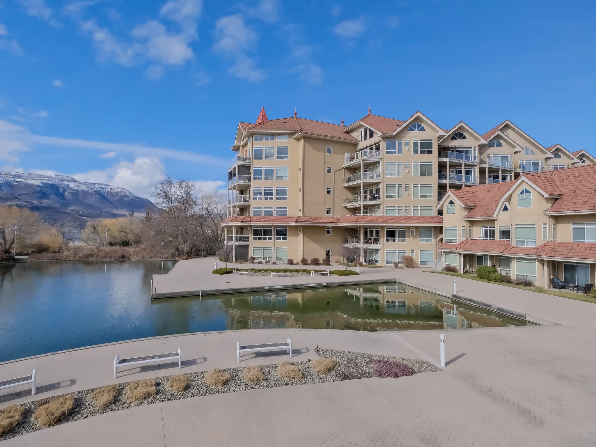 221-1088 Sunset Drive, Kelowna, BC - Outdoor With Facade