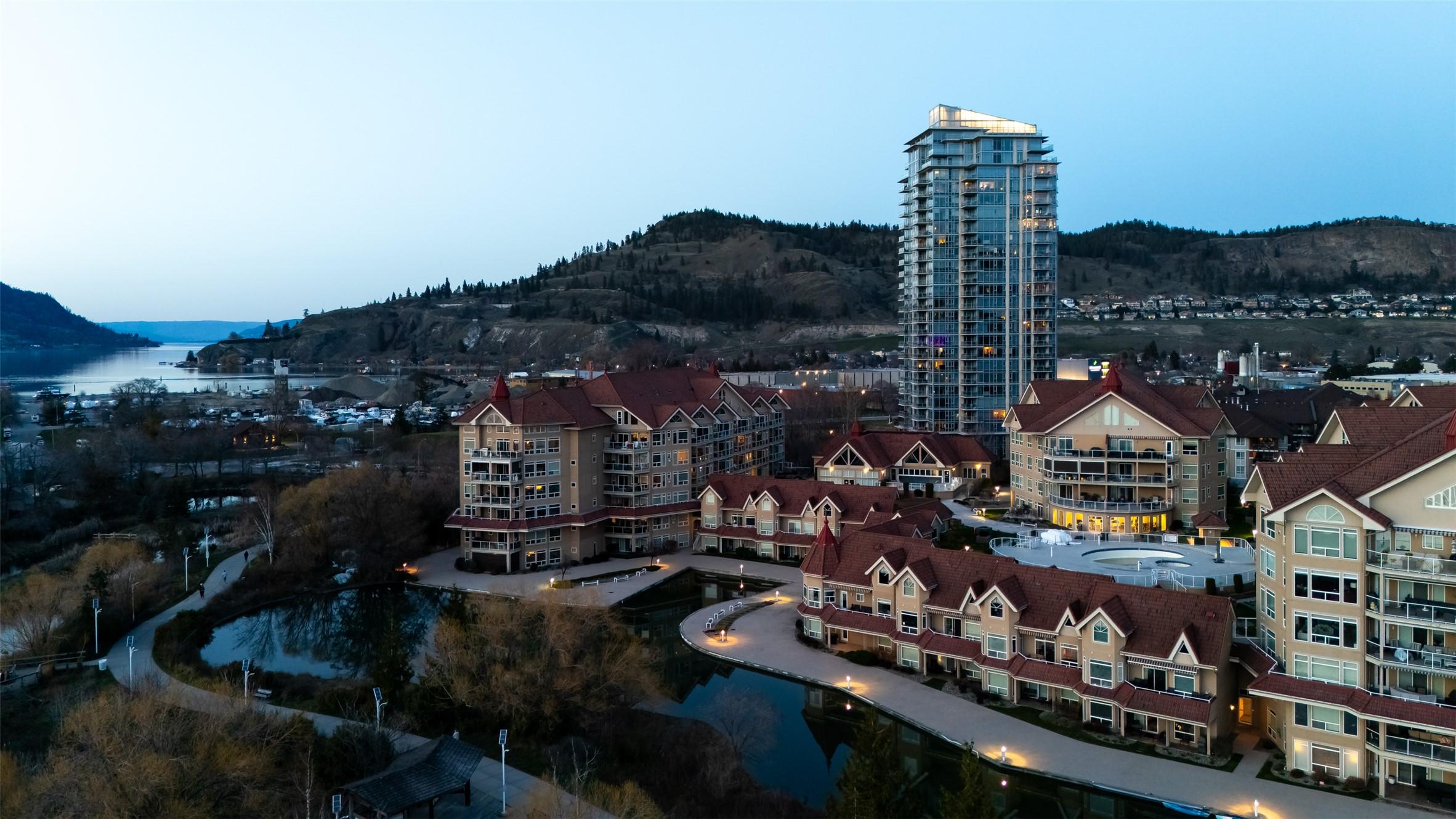 221-1088 Sunset Drive, Kelowna, BC - Outdoor With View