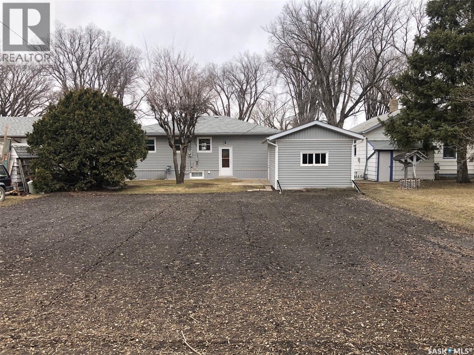 309 Fifth Avenue E, Canora, SK - Outdoor