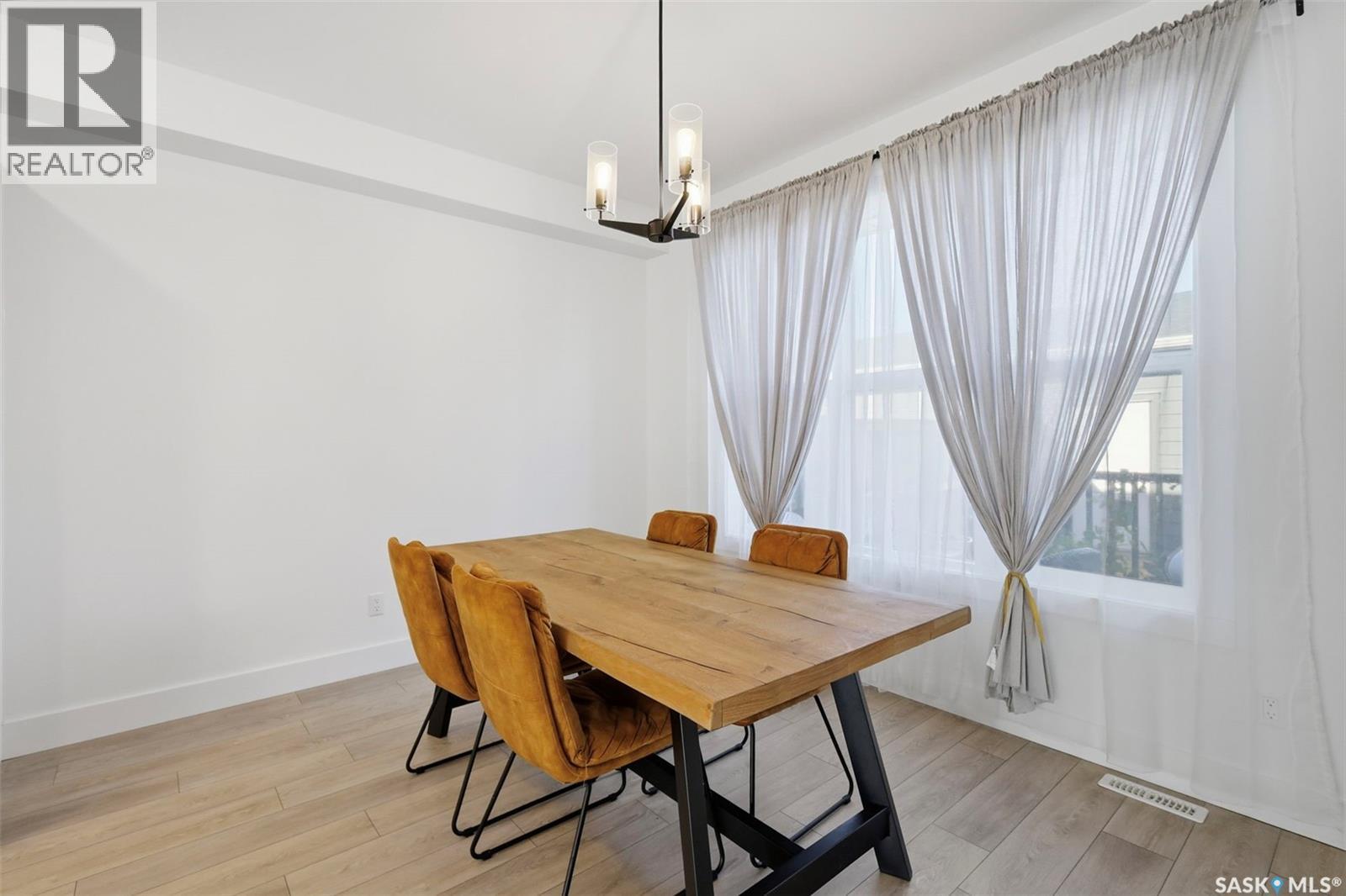 165 Rosewood Boulevard E, Saskatoon, SK - Indoor Photo Showing Dining Room