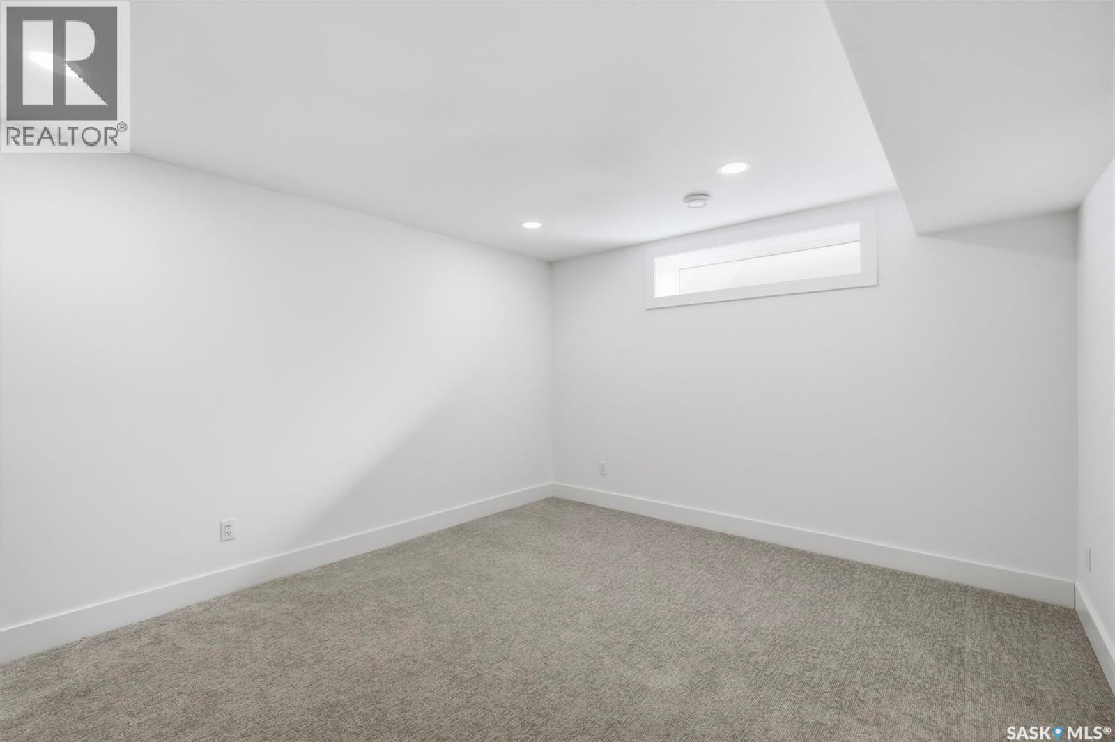 165 Rosewood Boulevard E, Saskatoon, SK - Indoor Photo Showing Other Room