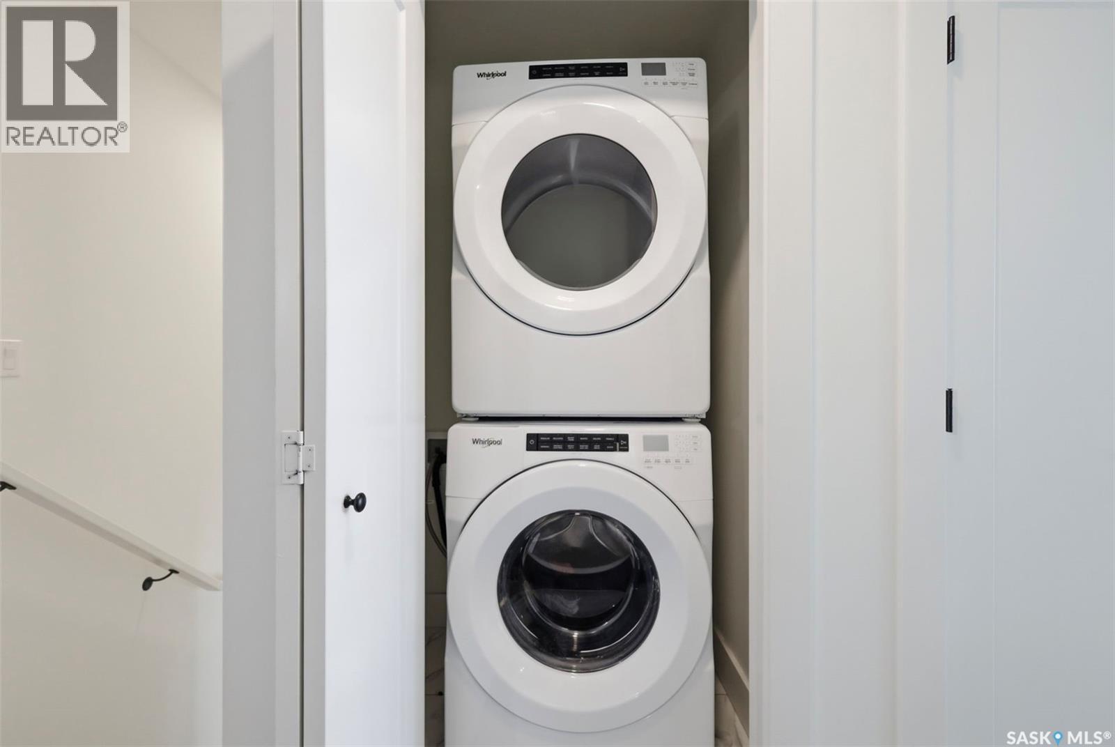 165 Rosewood Boulevard E, Saskatoon, SK - Indoor Photo Showing Laundry Room