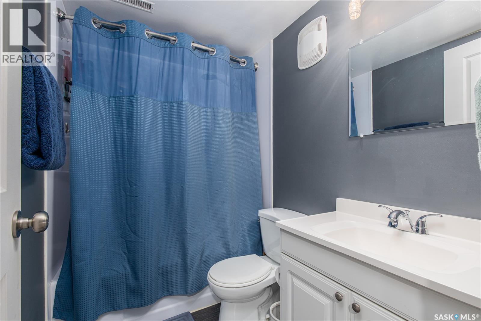1267 Maybery Crescent, Moose Jaw, SK - Indoor Photo Showing Bathroom