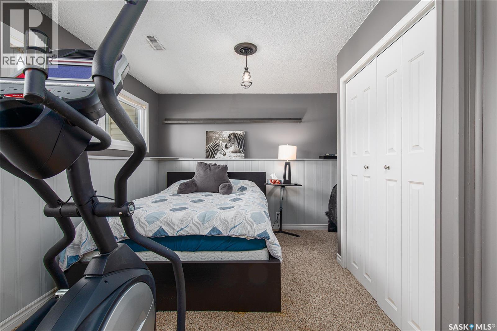 1267 Maybery Crescent, Moose Jaw, SK - Indoor Photo Showing Bedroom