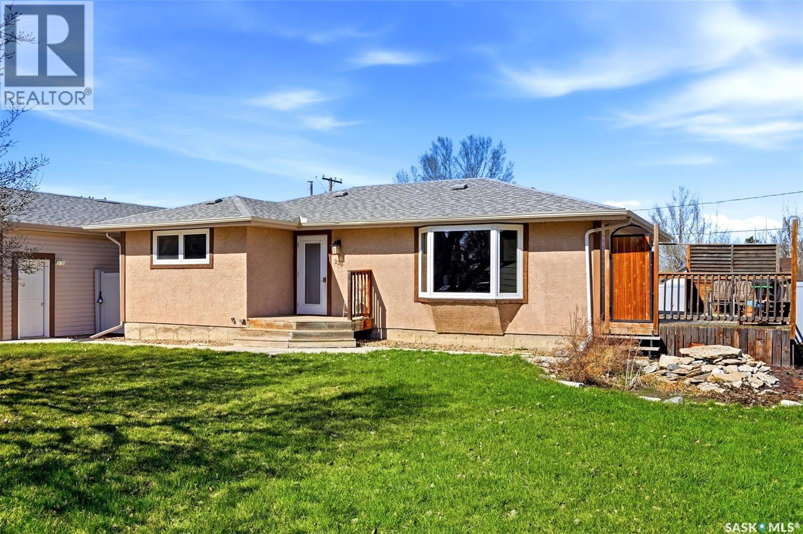 230 Prairie Avenue, Briercrest, SK - Outdoor